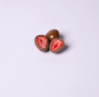 MILK CHOCOLATE COVERED STRAWBERRY DRAGEE