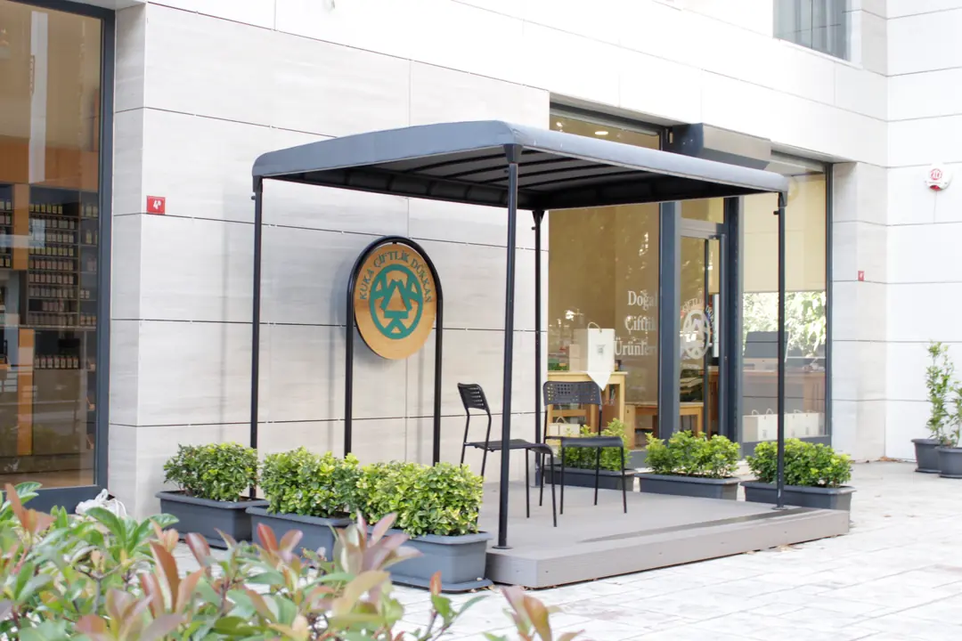Acacia – Glass Door System for Multidecks