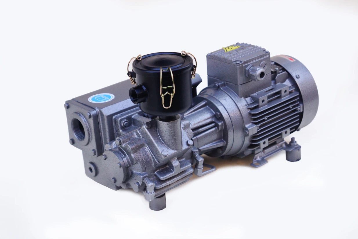 Oil-Lubricated Rotary Vane Vacuum Pumps PVP 1015