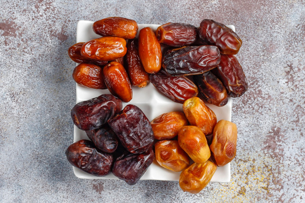 Date & Ingredients