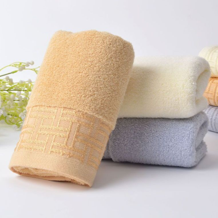 Woven Towel for Durability and Good Dyeing